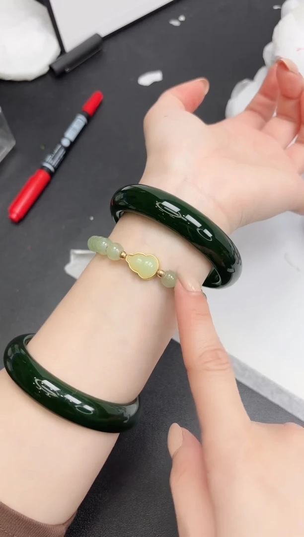 未镶嵌手镯石英质玉120/5657