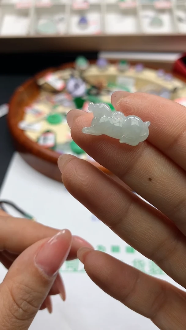 【闪购商品】翡翠吊坠(不含链)未镶嵌吊坠