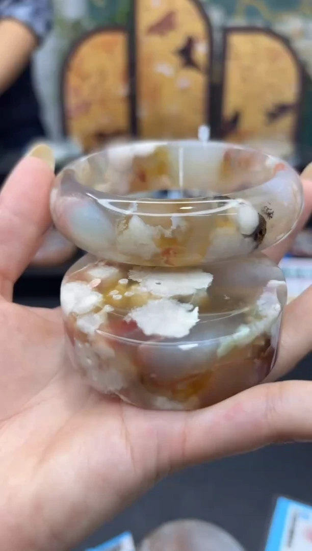 未镶嵌手镯石英质玉C44(63圈赠送镯心)