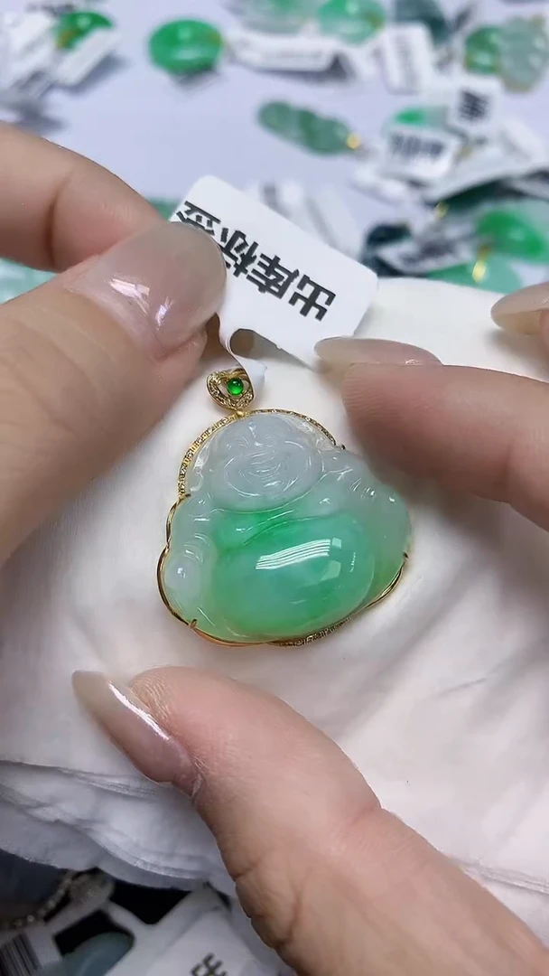 翡翠18K金镶嵌颈饰天然缅甸翡翠A货