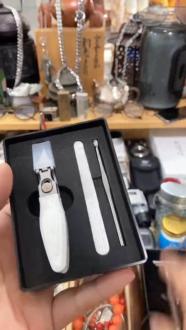 瓷片闪购商品  如图所示