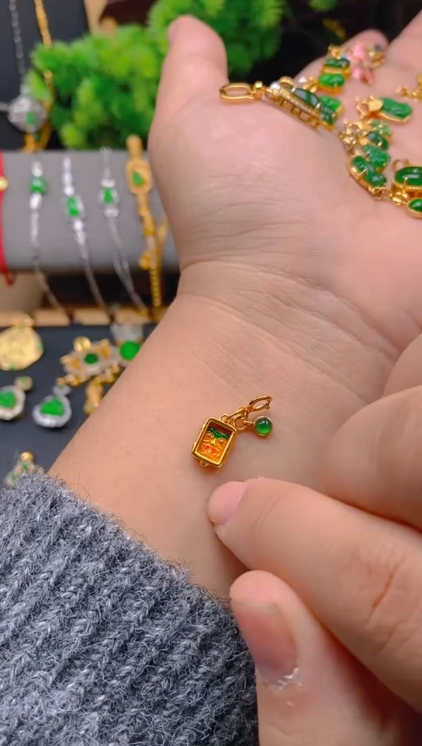 吊坠(不含链)银S925镶嵌翡翠扎吉拉母