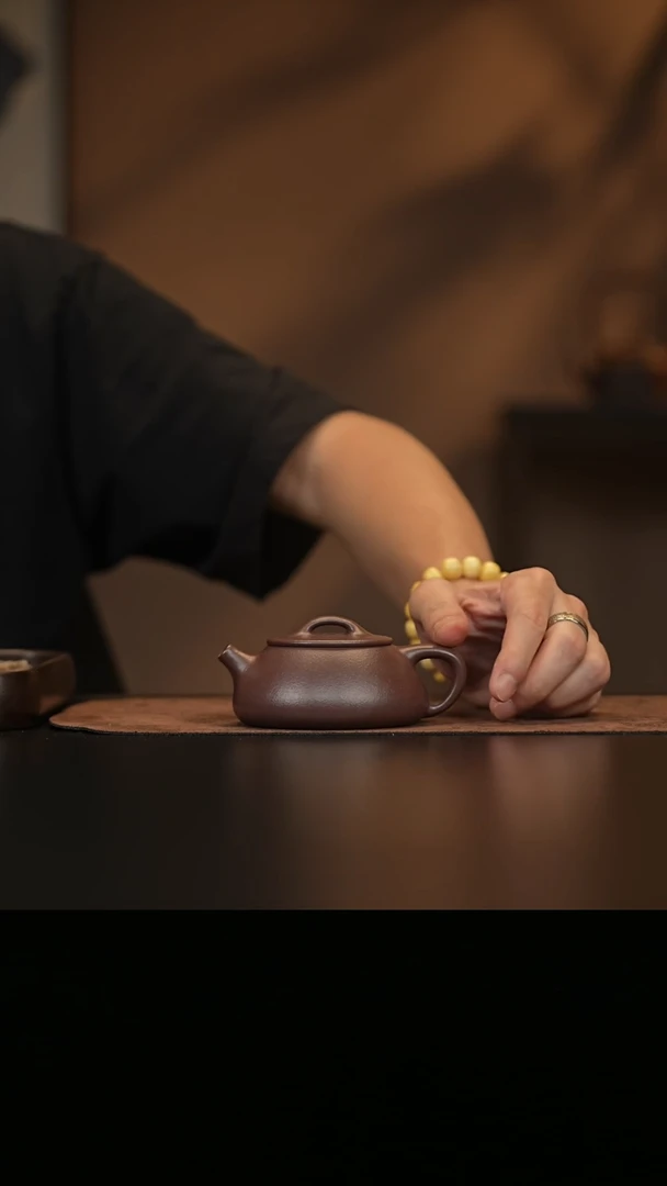 允禾斋  紫砂壶  平盖 紫泥