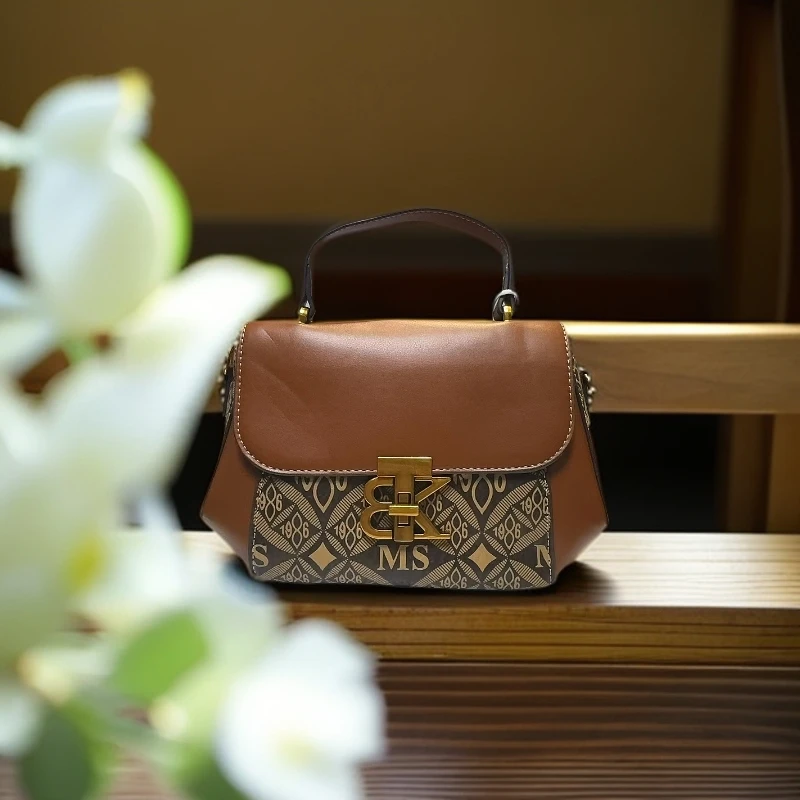 （涛涛的礼物）枕头包轻奢编织单肩包菱格单根波士顿8032