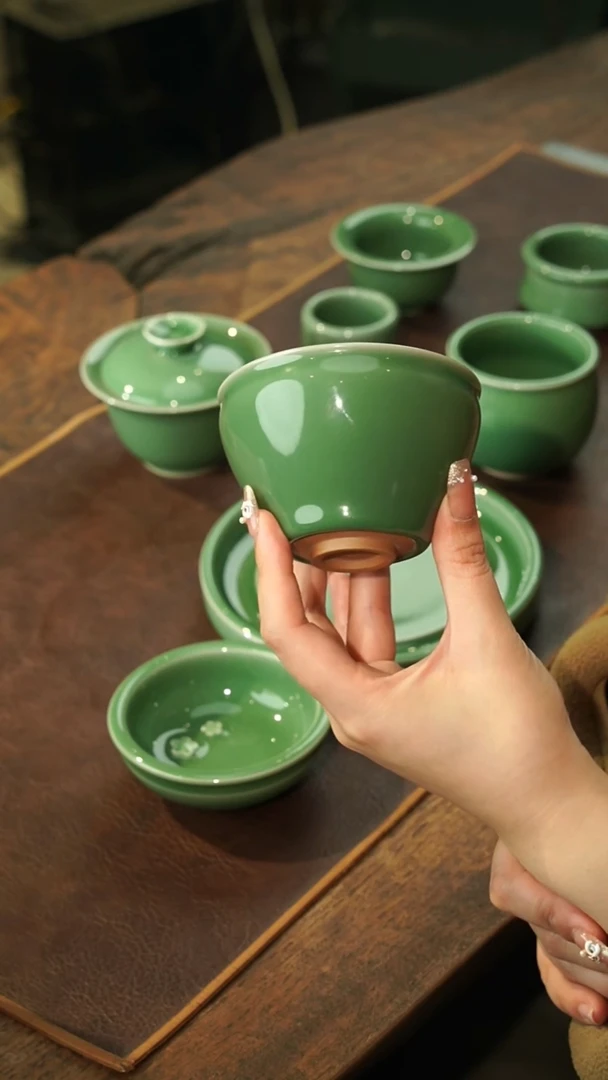 【闪购商品】瓷片陈蓉蓉 梅子青 大束口