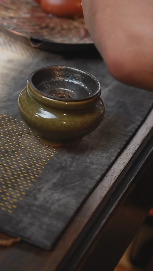 孤品 哥窑纯锡盖 建水