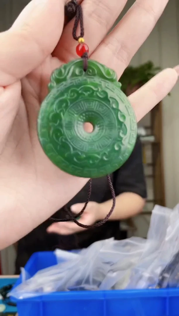 未镶嵌和田玉挂件拍一发一，多样性发货！