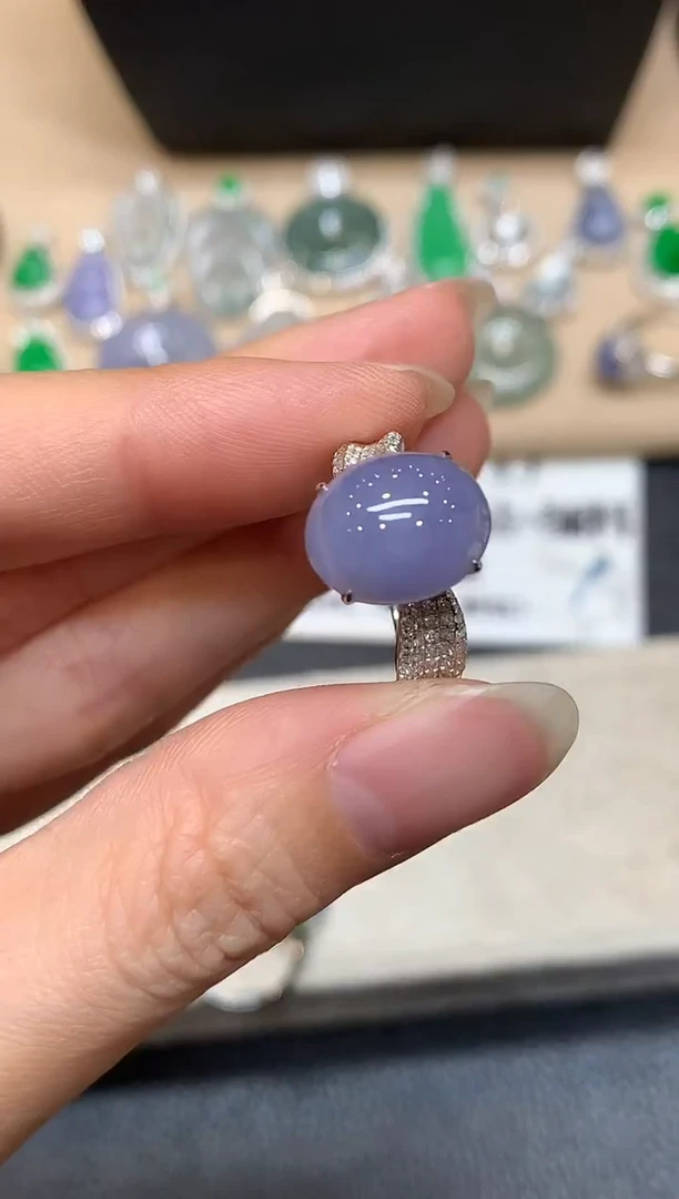 18K金镶嵌戒指翡翠蛋面【无服务费