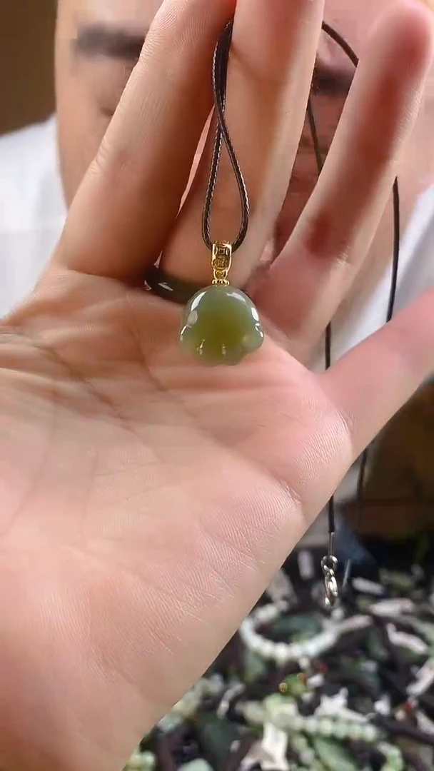 和田玉未镶嵌颈饰多样性发货，拍一发一