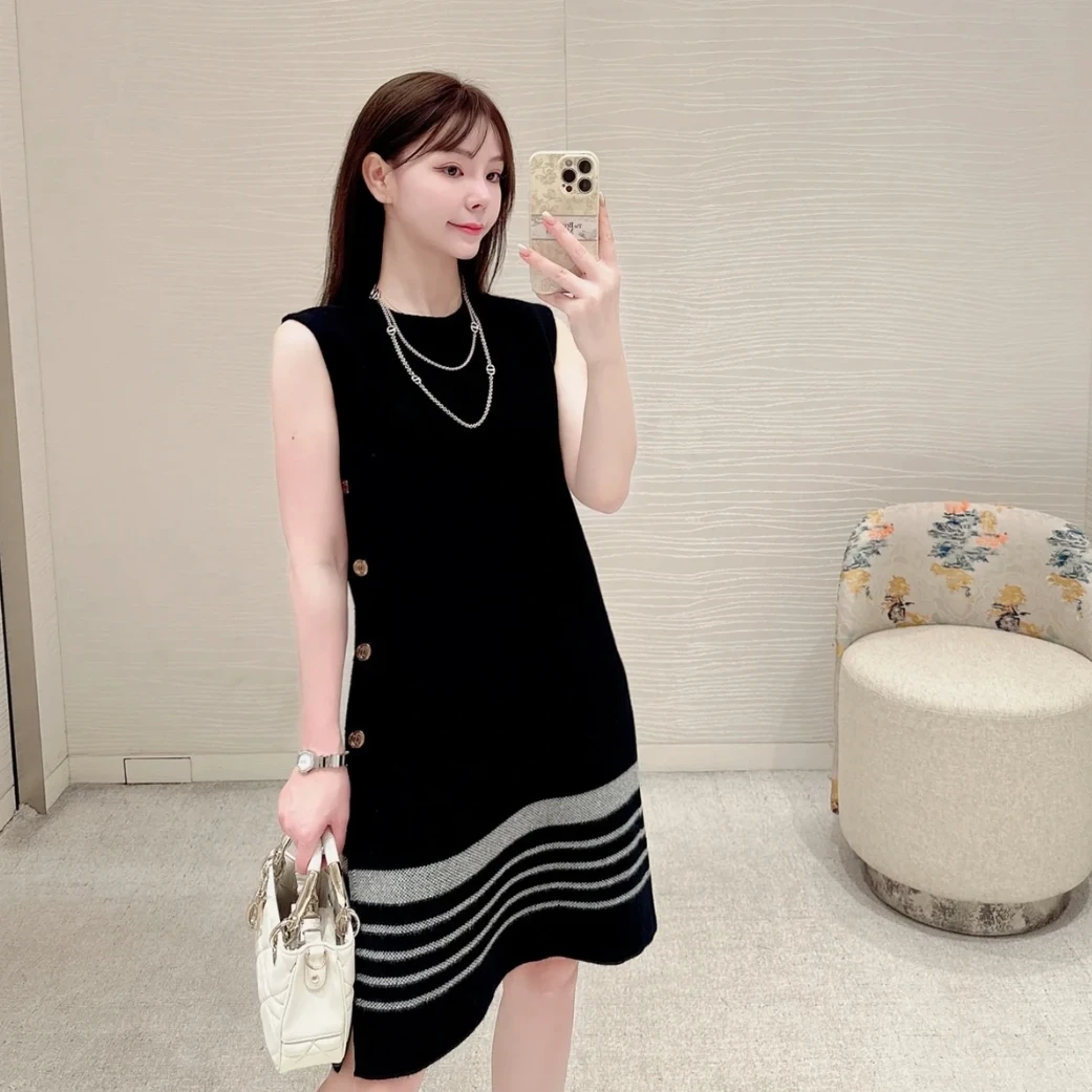 未使用 DIOR/迪奥 Dior 黑色金扣经典款无袖连衣裙/34