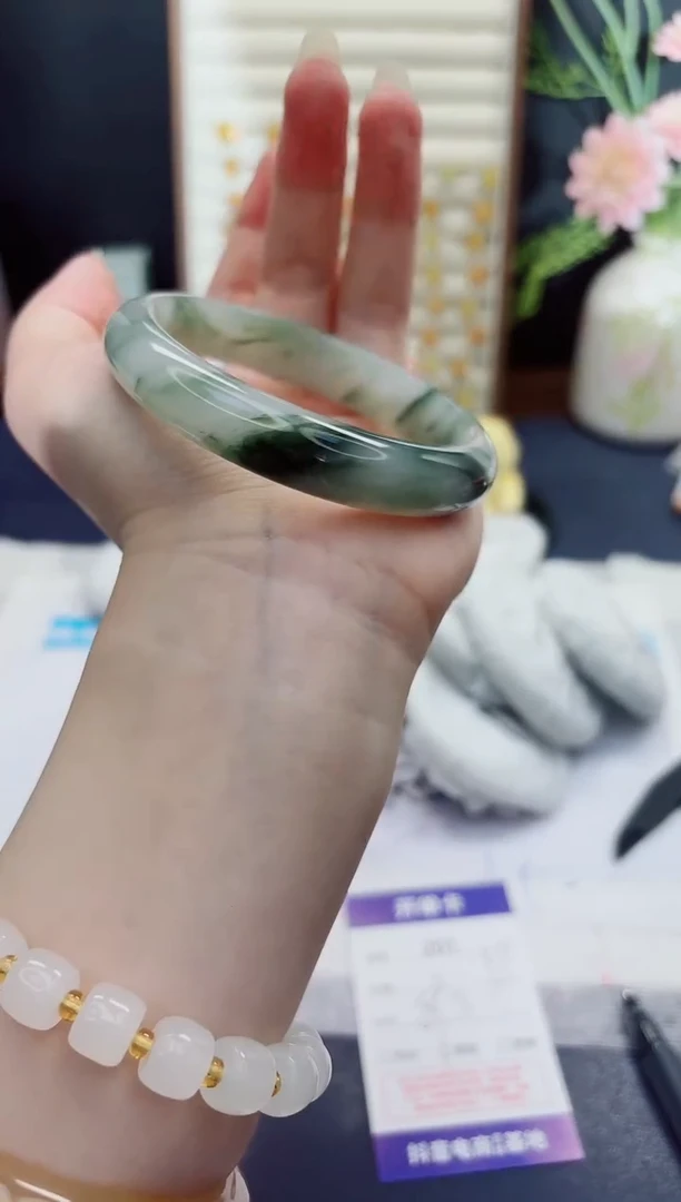 未镶嵌手镯石英质玉201-天山翠-圈口59