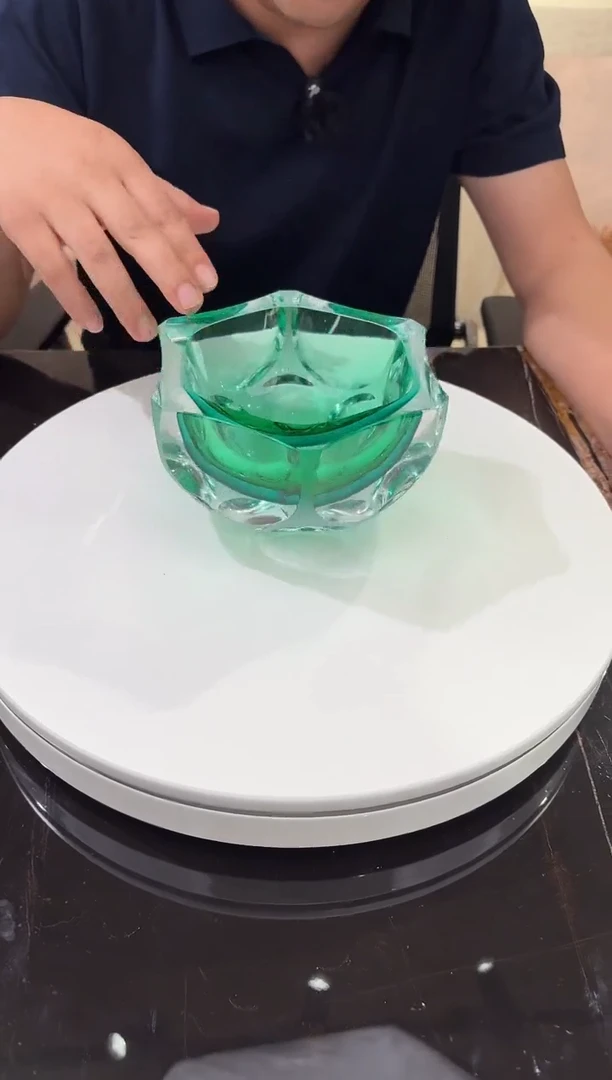 摆件宝石蓝祖母绿烟灰缸