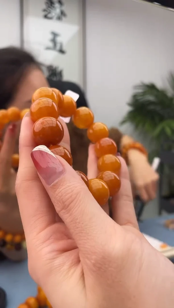 【闪购商品】蜜蜡珠宝奇石未镶嵌假一赔十，多样性发一件0