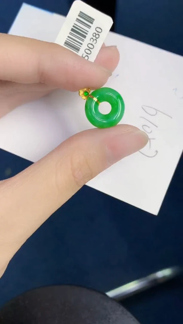 翡翠18K金镶嵌颈饰天然翡翠緬甸A貨