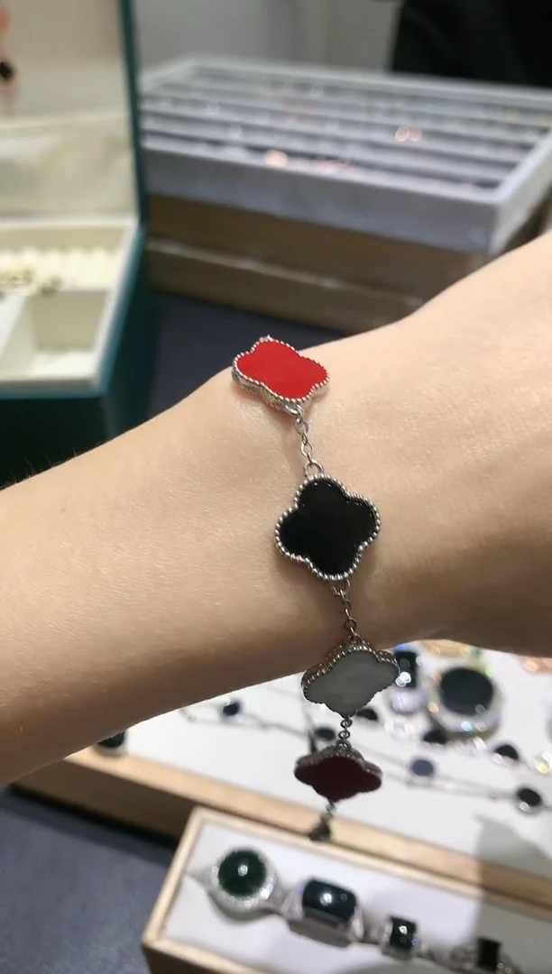 【闪购商品】翡翠吊坠(赠链)银S925镶嵌11多人多样性随机发货1件