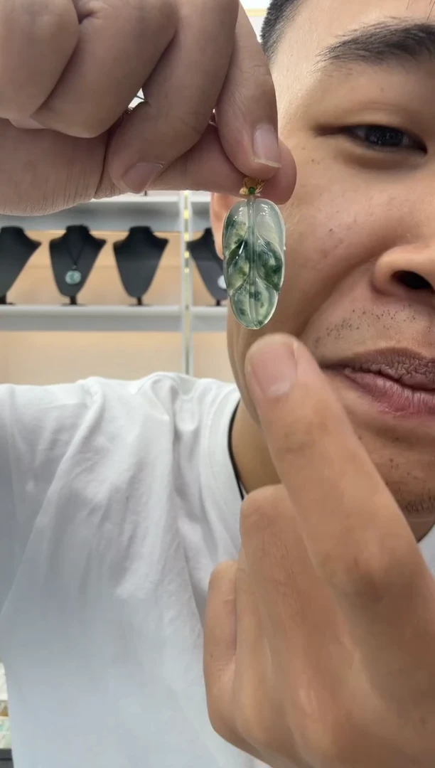 翡翠18K金镶嵌颈饰天然翡翠A货孤品一件