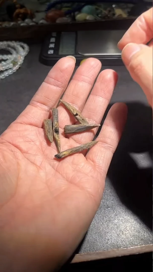 沉香吊坠pz1122-7多样性发货发其一