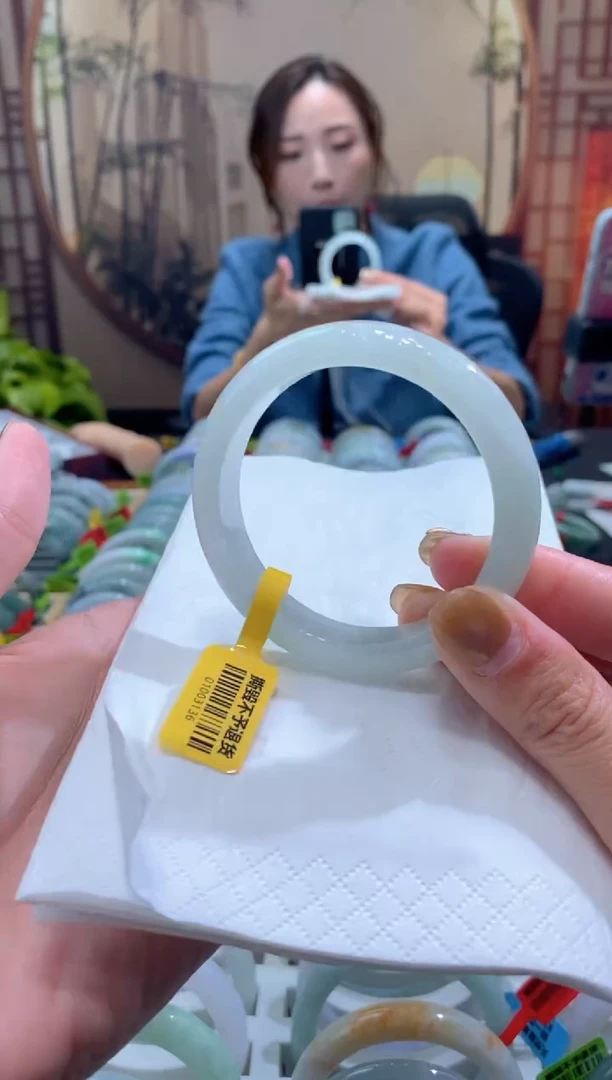 未镶嵌手镯翡翠000077364