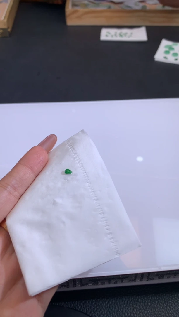 【闪购商品】定制翡翠未镶嵌翡翠
