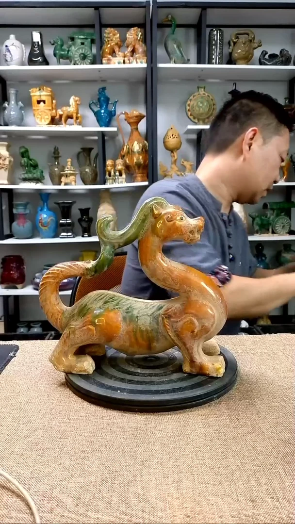 经典精美复古风格瓷器