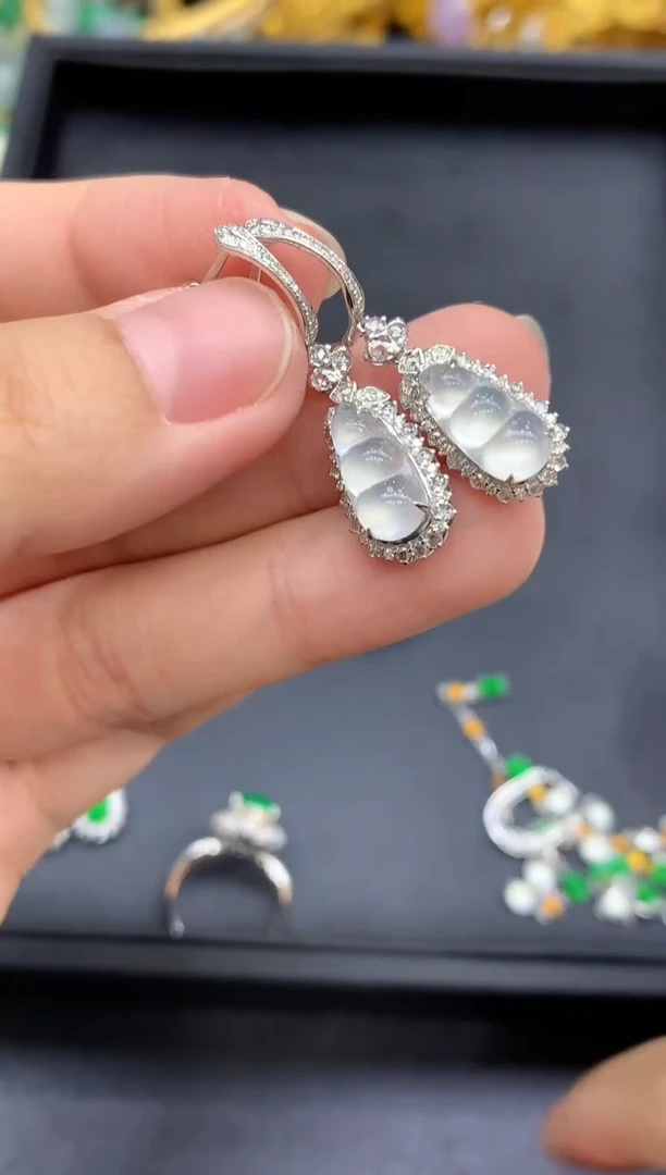 18K金镶嵌翡翠耳饰805-中国好珍宝