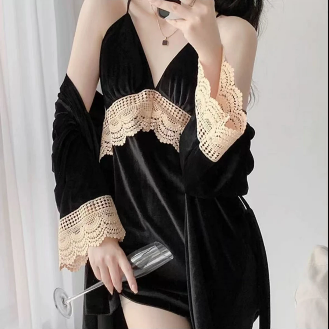 【2025】轻奢丝绒吊带睡袍套装2025秋季新款性感家居服两件套