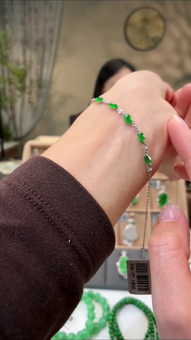 18K金镶嵌手链翡翠手链