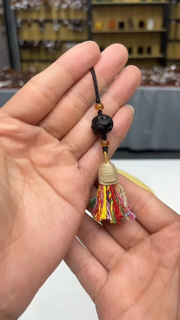 裸石琥珀未镶嵌抚顺琥珀河豚手机链多样性发其一