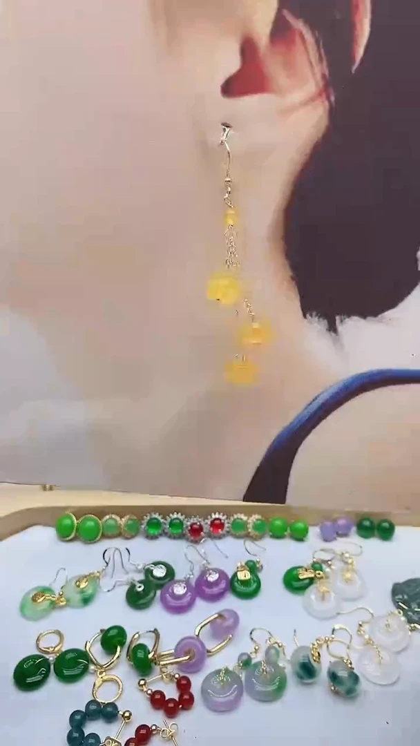 14K金镶嵌石英质玉（天山翠）耳饰233