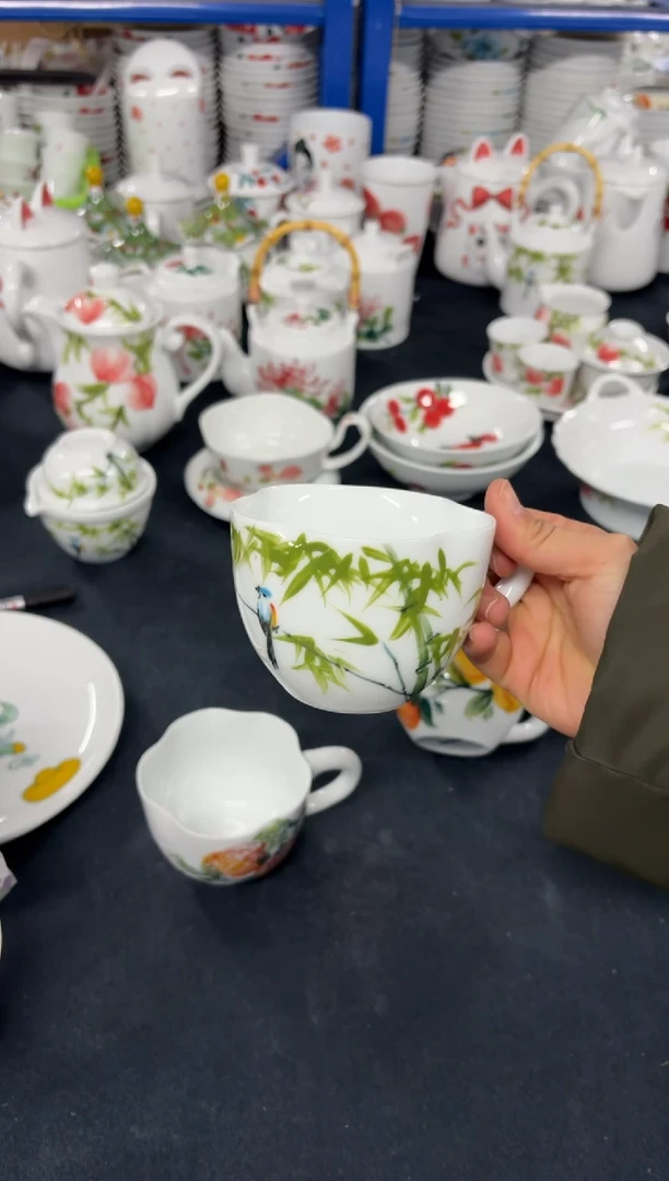 景德镇高温陶瓷食品级手绘釉中彩餐具-花口咖啡杯