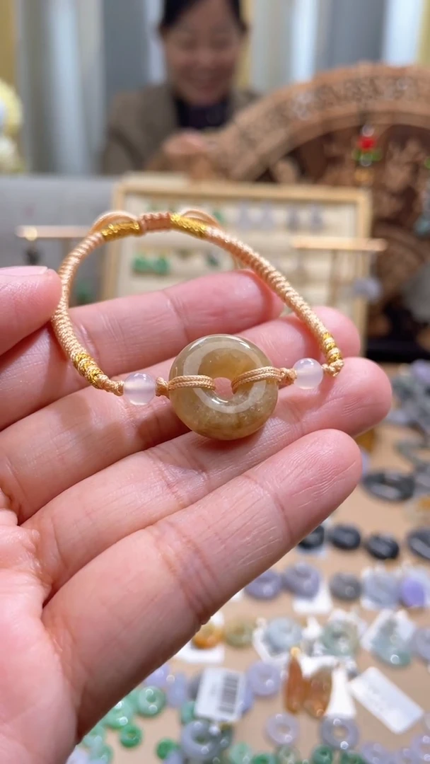 【闪购商品】翡翠颈饰未镶嵌甜甜圈手绳