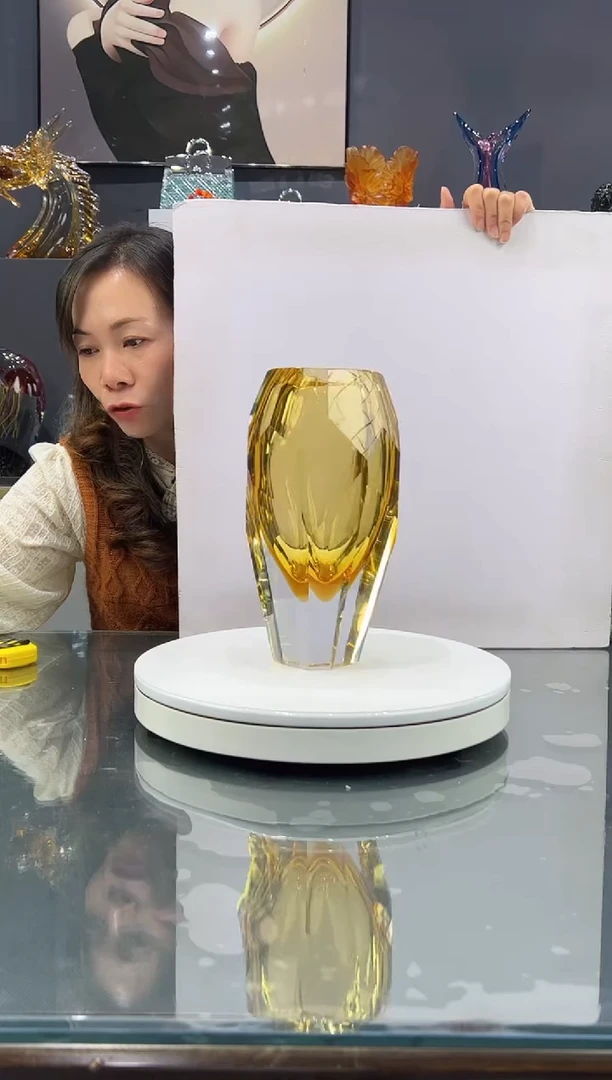 琉璃  水晶琉璃花瓶1个