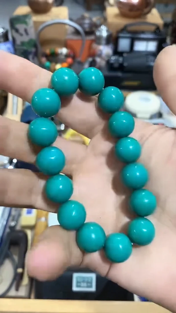 瓷片闪购商品  如图所示