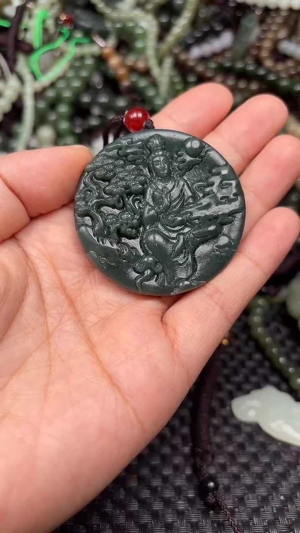 颈饰未镶嵌和田玉1