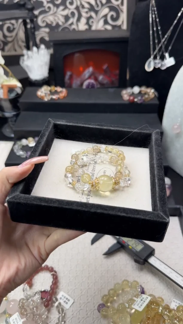 水晶手链未镶嵌多**^天然水晶 多样性发其一