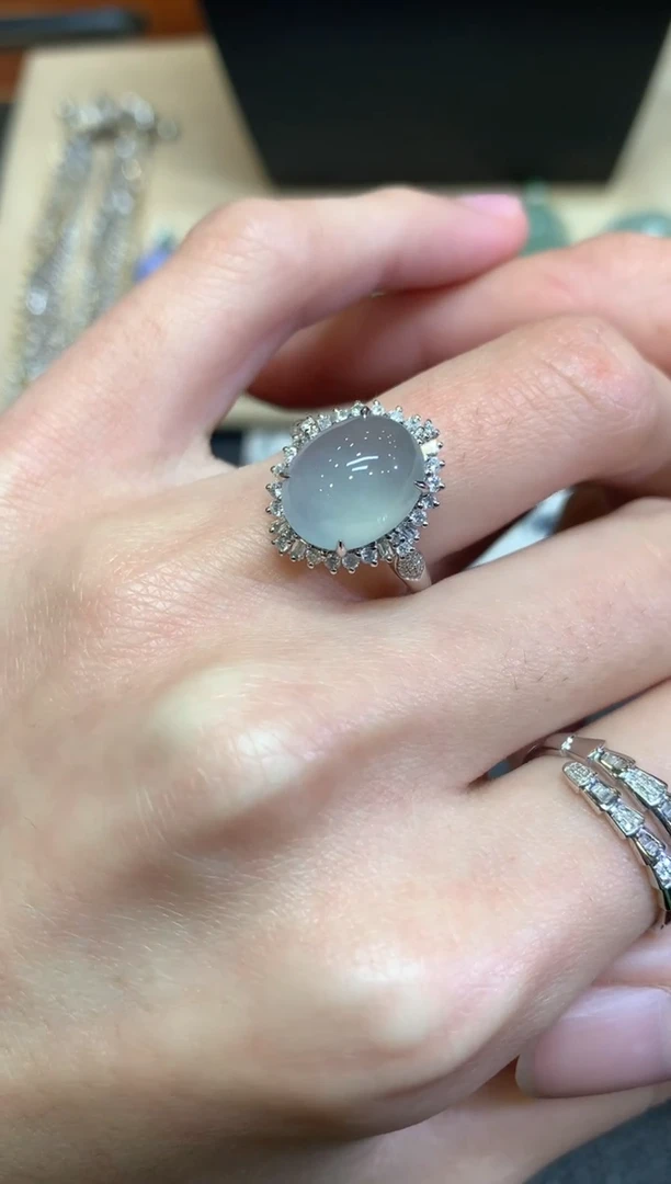 【闪购商品】翡翠戒指18K金镶嵌蛋面【无服务费】