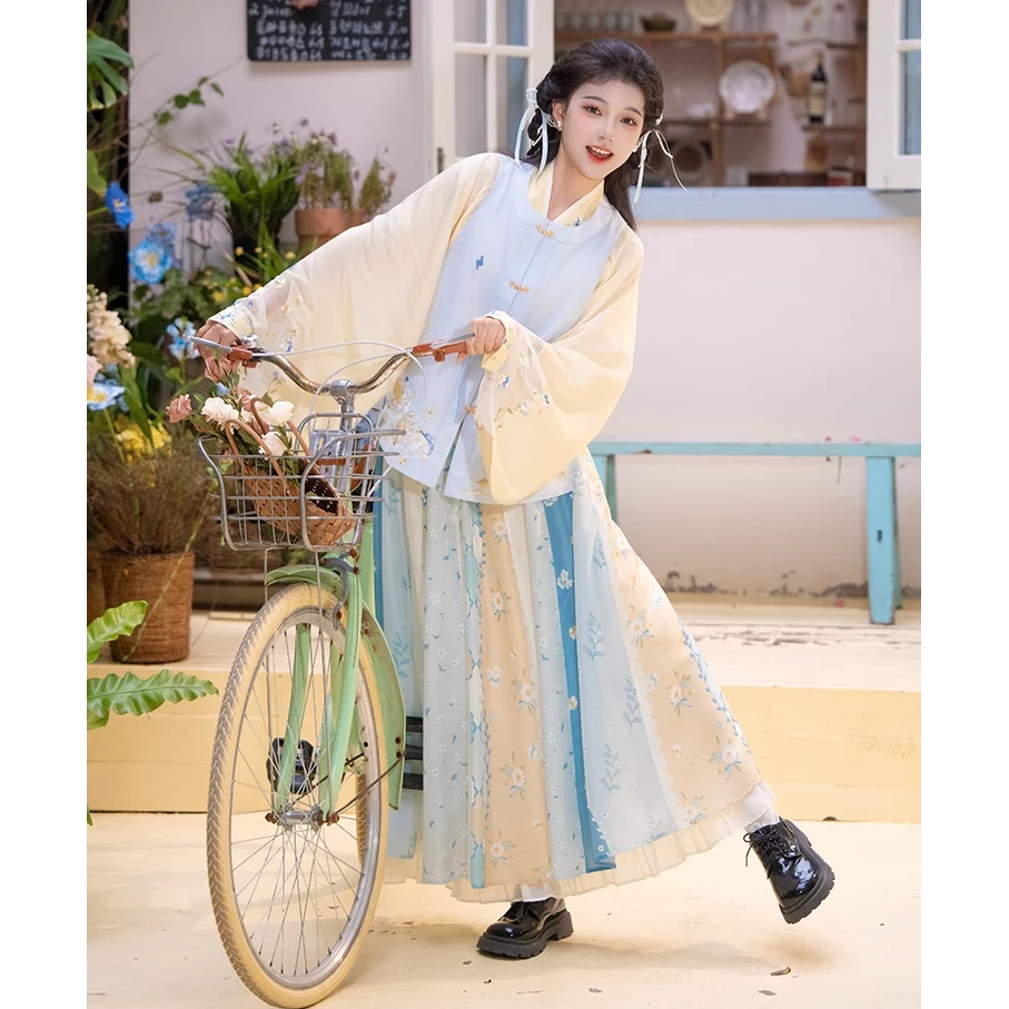 钟灵记【梦境茶会】兔子刺绣春夏灵动立领套装夏季半袖宋制马面齐腰