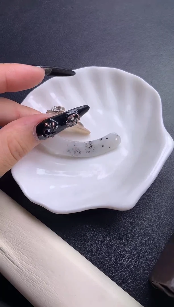 未镶嵌挂件翡翠玉璜