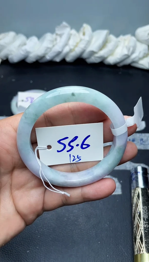 未镶嵌手镯翡翠125