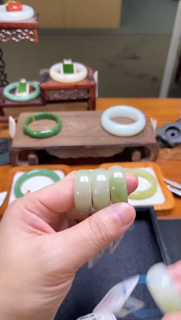 未镶嵌戒圈和田玉青海翠青 21圈 多样性发一