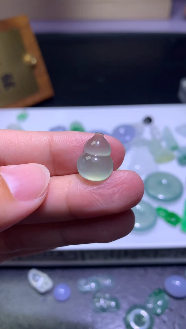 未镶嵌定制翡翠毛货