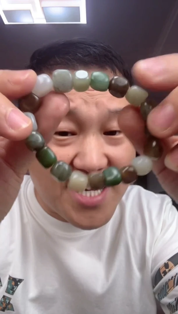 和田玉未镶嵌颈饰1