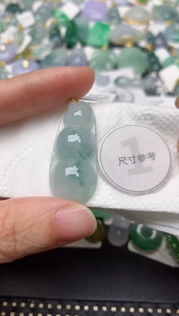 颈饰18K金镶嵌翡翠天然缅甸A货翡翠