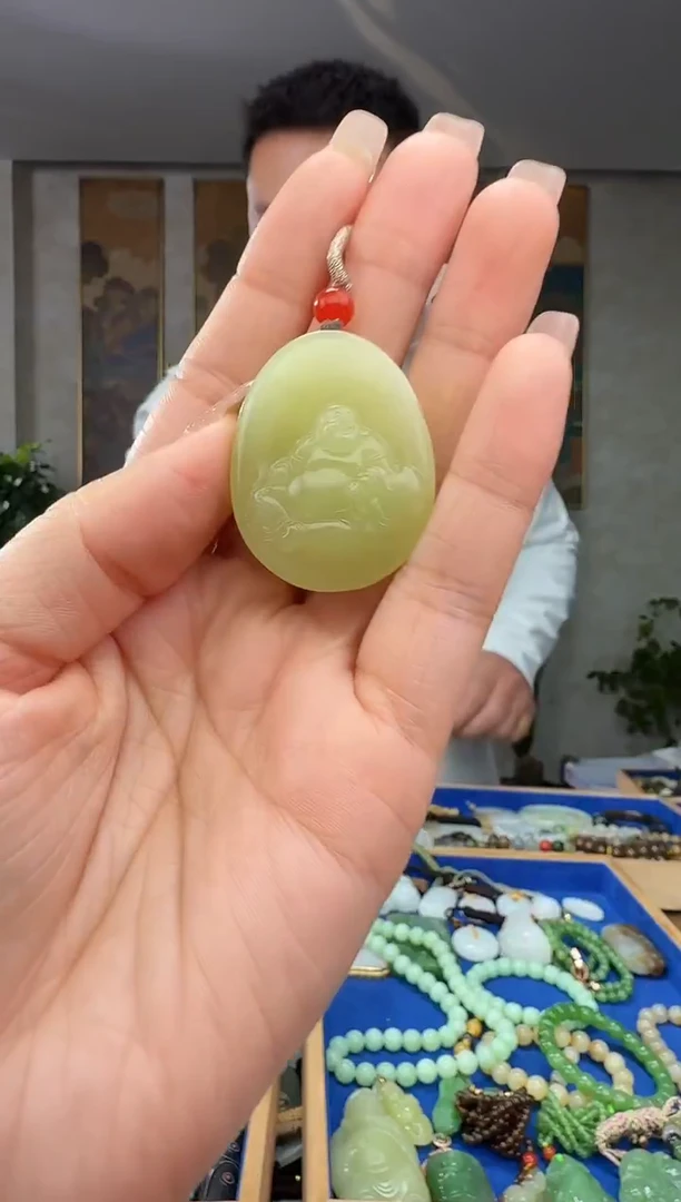 颈饰未镶嵌和田玉拍一发一