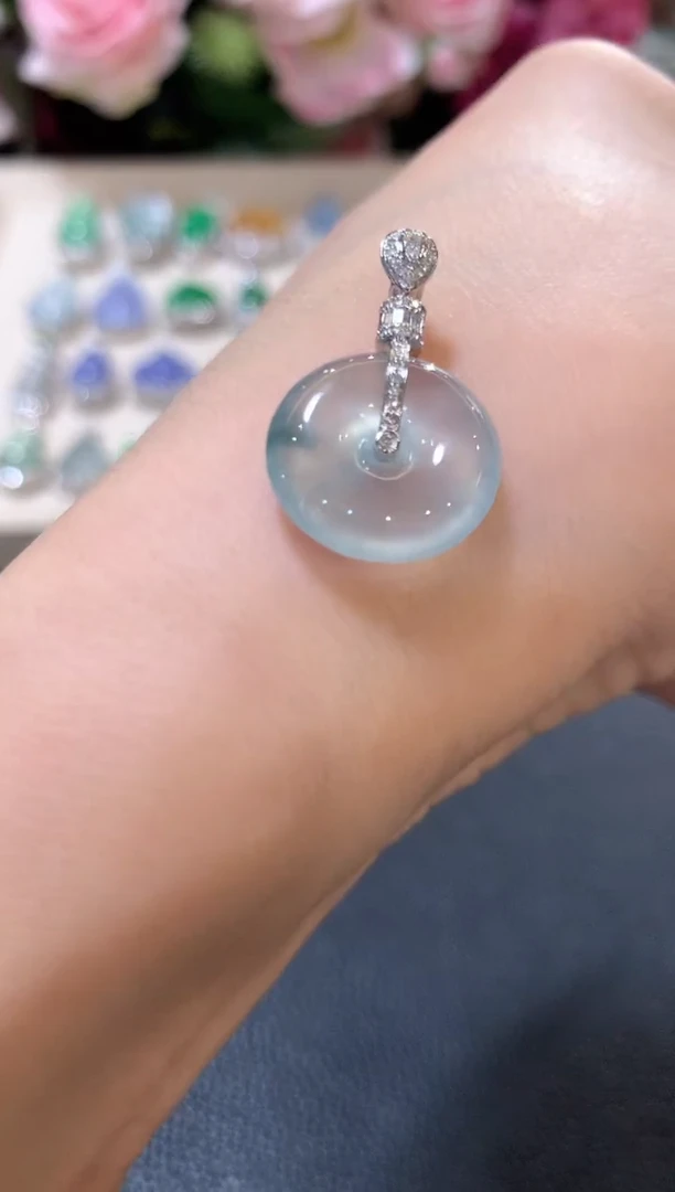 吊坠(不含链)18K金镶嵌翡翠z102