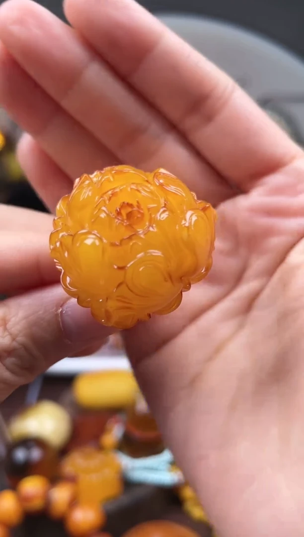 【闪购商品】琥珀裸石未镶嵌首饰 假1赔4 （多样性发货1件