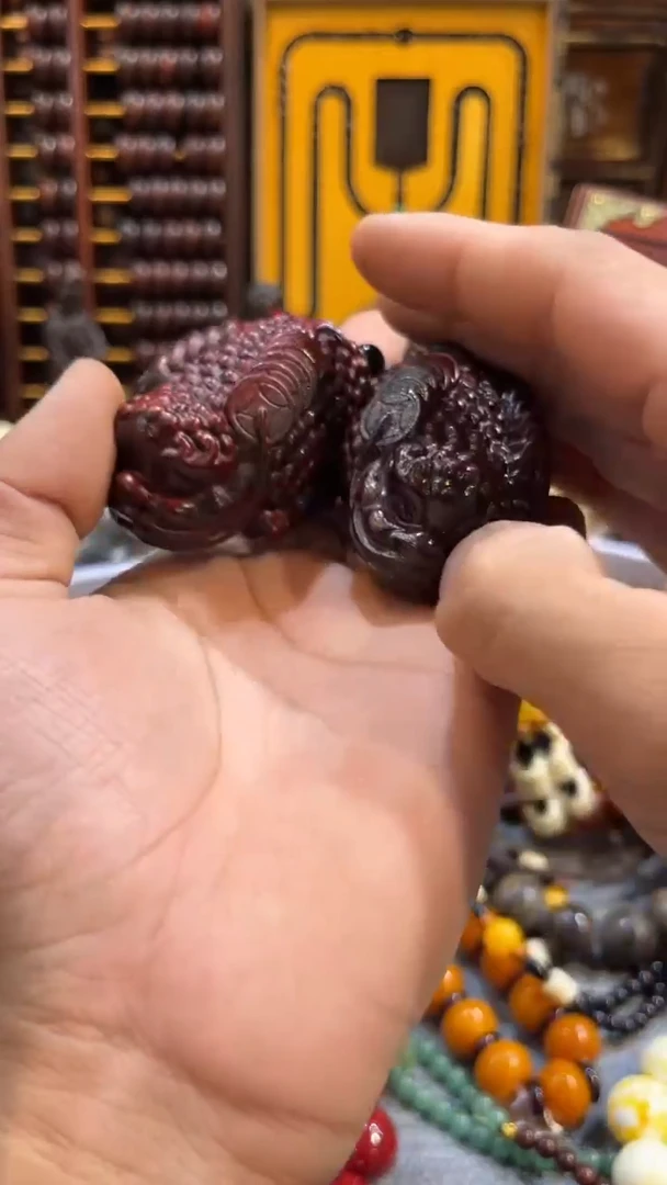 檀香紫檀（小叶紫檀）金蝉龟手把件