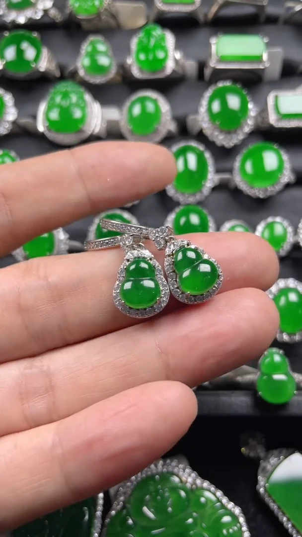 银S925镶嵌翡翠耳饰翡翠