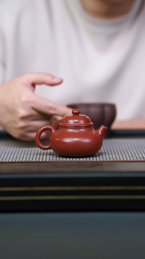 茶壶紫砂全手朱泥容天140cc