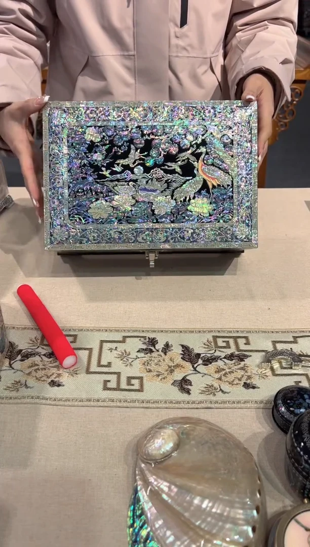 【闪购商品】鱼锁绒布底·弘贝雅螺钿漆器文化馆